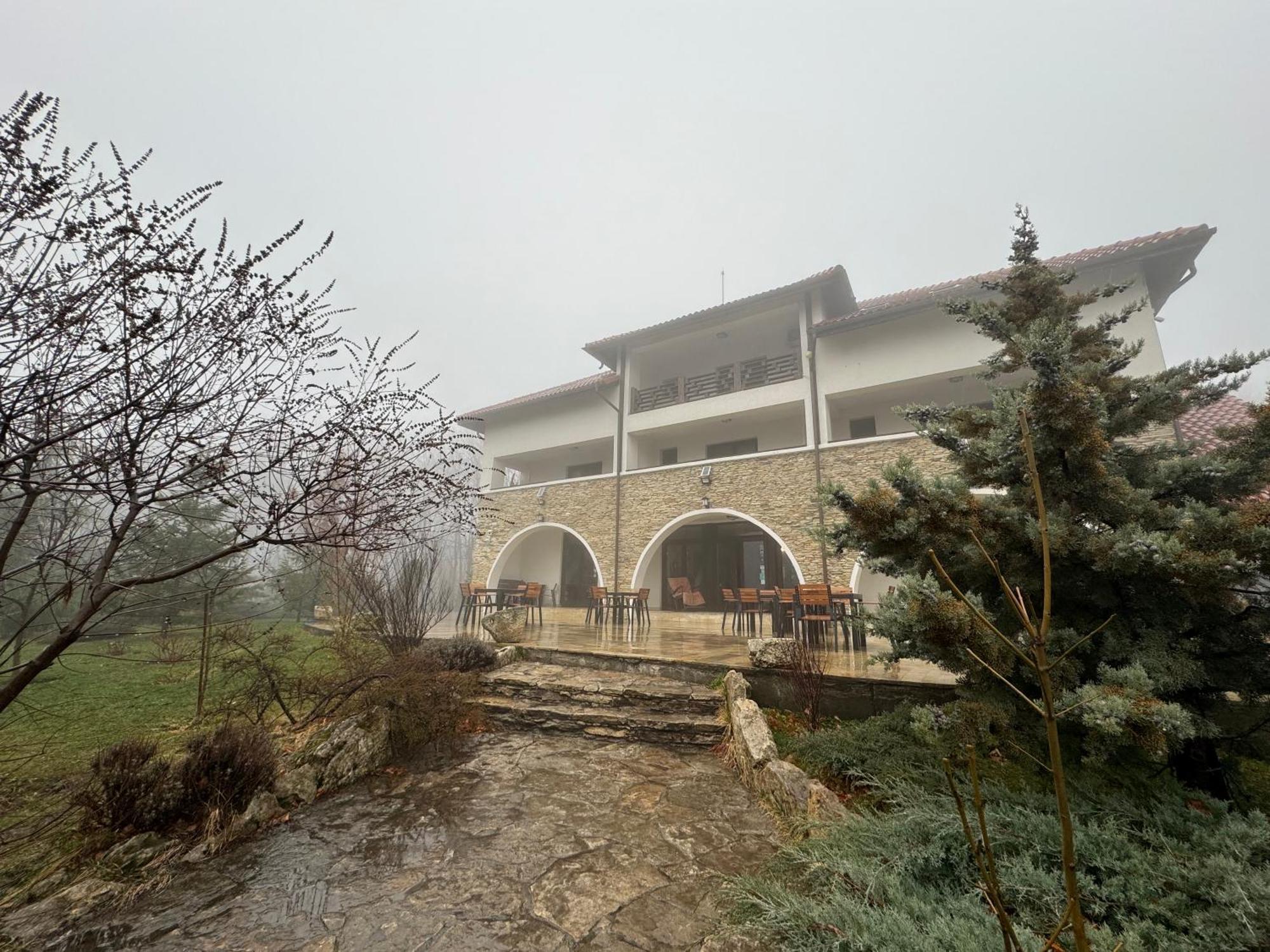 Hotel Cetatuia Măgura Zewnętrze zdjęcie