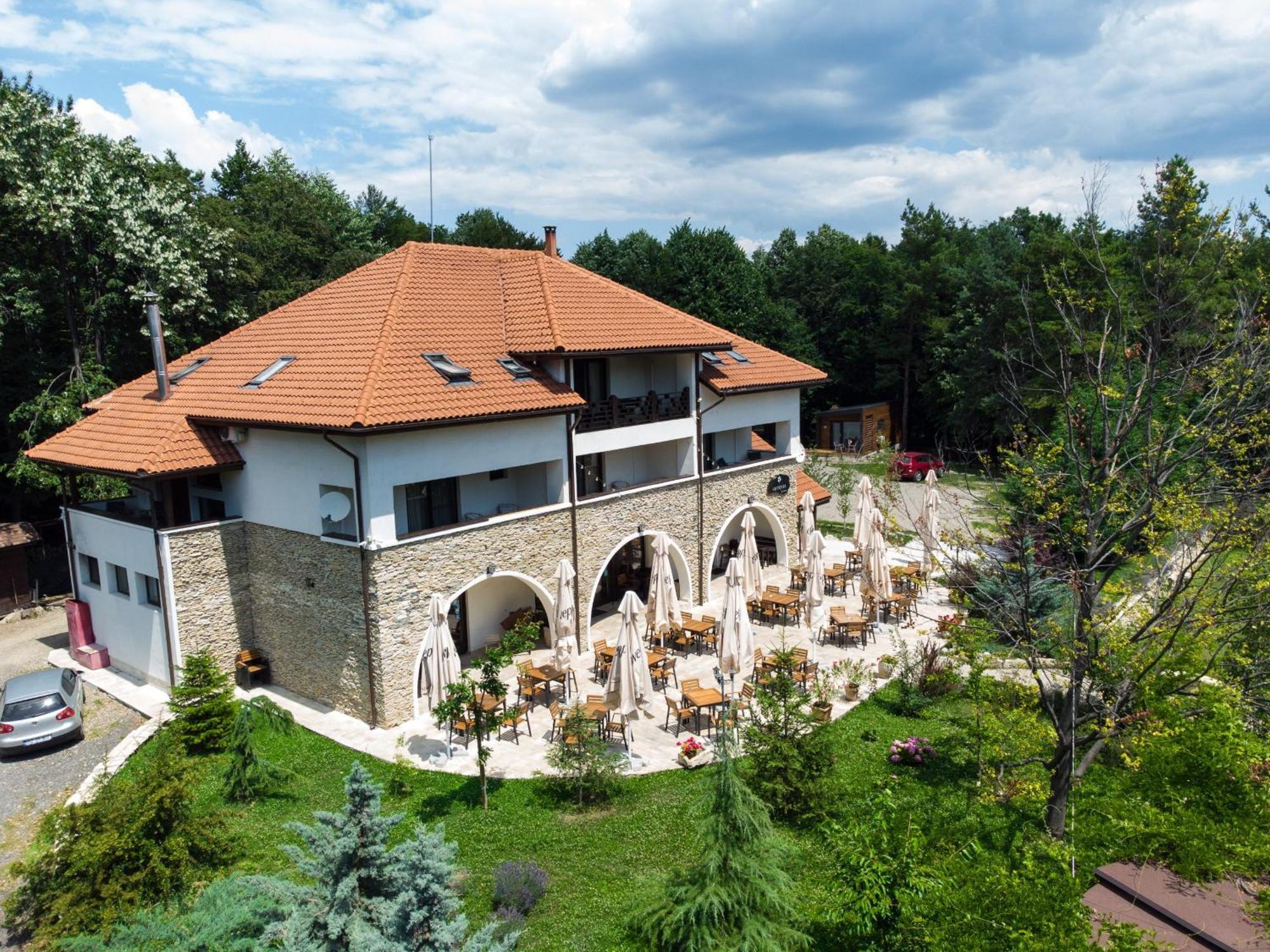 Hotel Cetatuia Măgura Zewnętrze zdjęcie