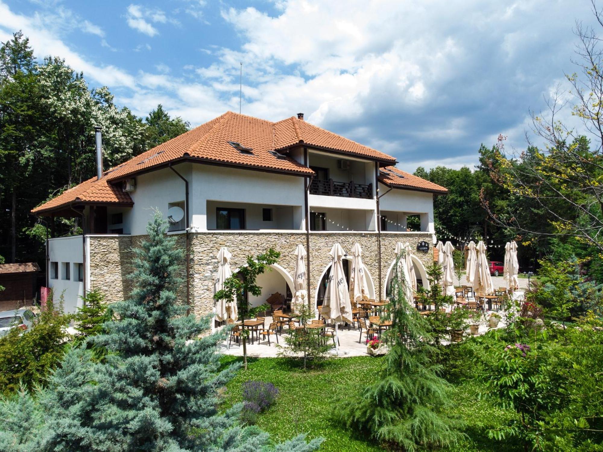 Hotel Cetatuia Măgura Zewnętrze zdjęcie